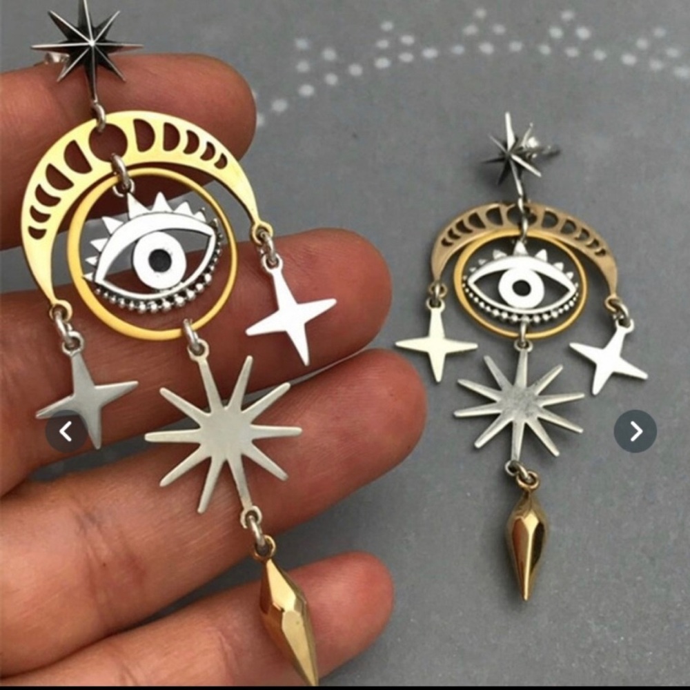 🦋 3/$24 Silver and gold toned sun and moon celestial post earrings - Picture 3 of 5